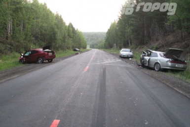 Машина скорой помощи попала в тройное ДТП в Братском районе Приангарья. Автор фото: Фото интернет-портала ТК "Город"