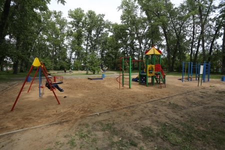 Более 100 детских и спортивных площадок установят во дворах Иркутска