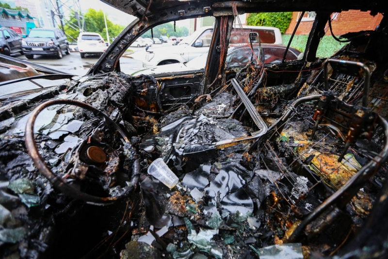 BMW-X5 и Toyota Harrier горели в Братске