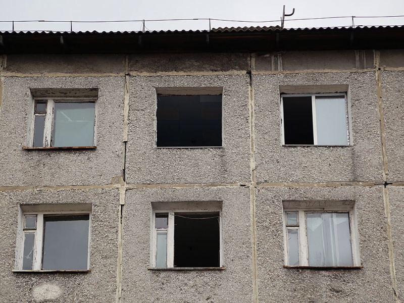 5-летний мальчик выпал из окна второго этажа в Шелеховском районе
