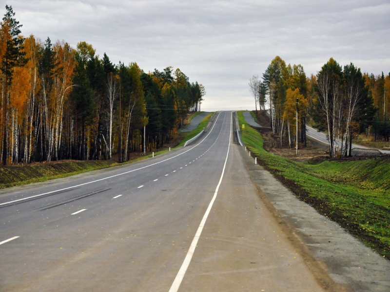 Участок автодороги от Иркутска до Листвянки могут ввести в эксплуатацию к 1 ноября 