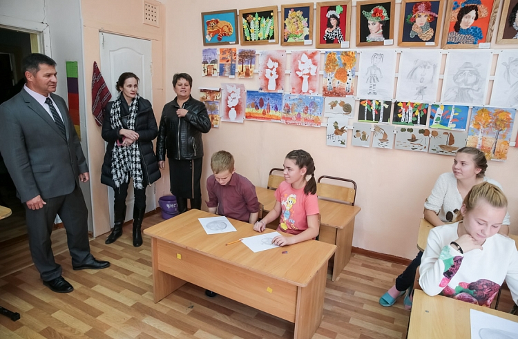 Детский дом в Дальнереченске получит новый автобус 