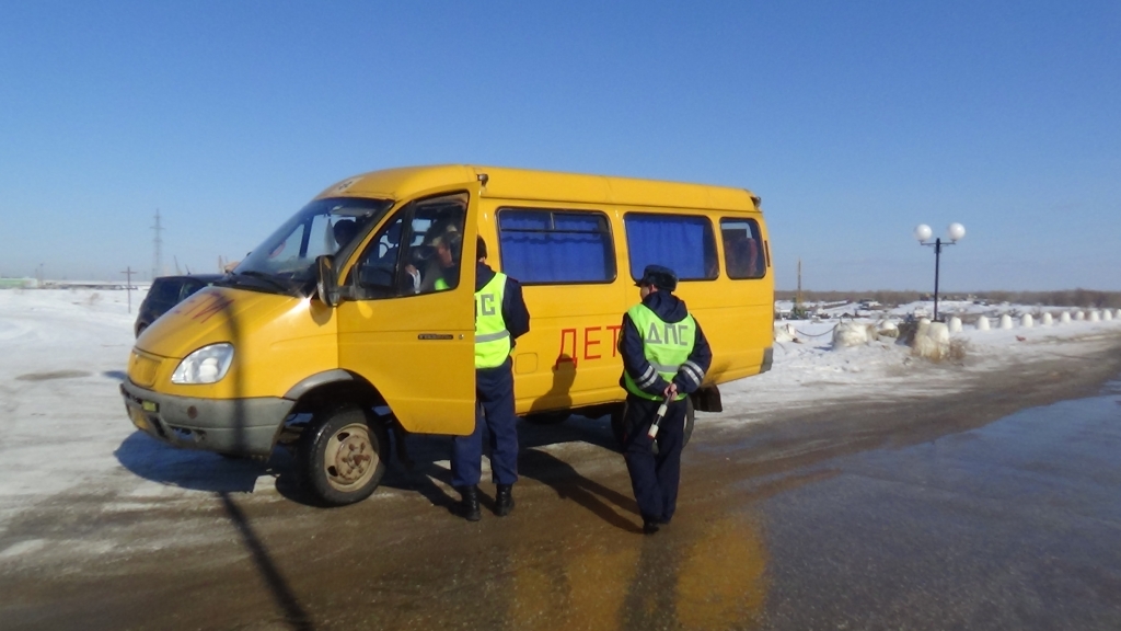 Рейд ГИБДД проверил 800 автомобилей в Якутске