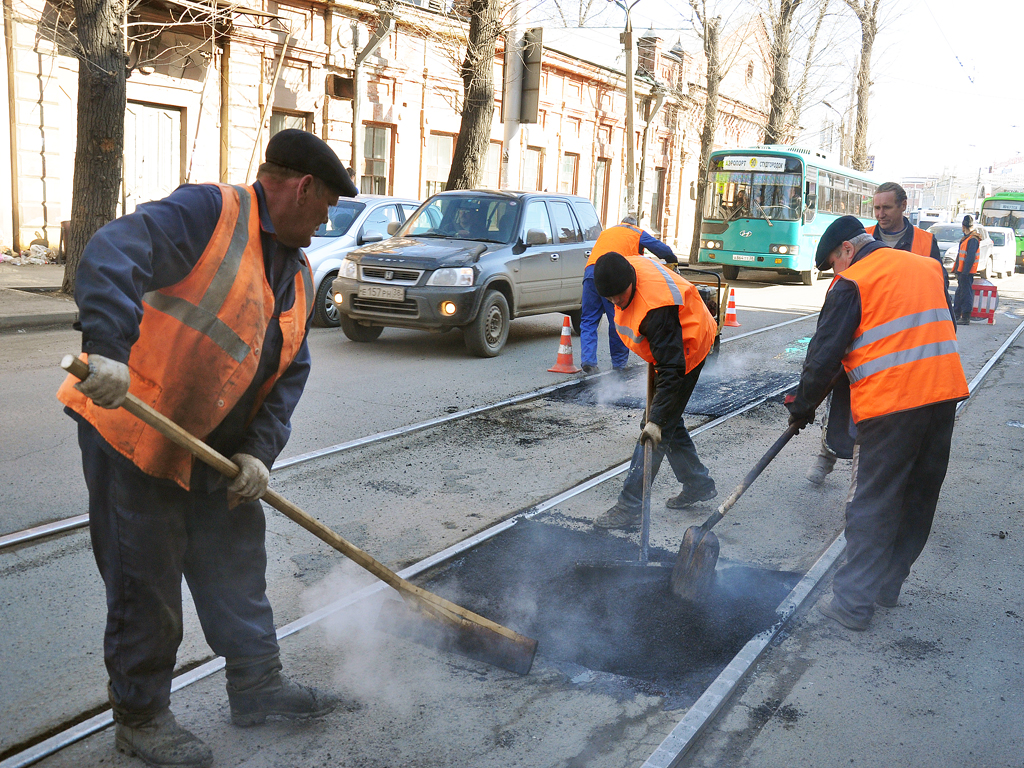 Ямочный ремонт начался на дорогах Иркутска