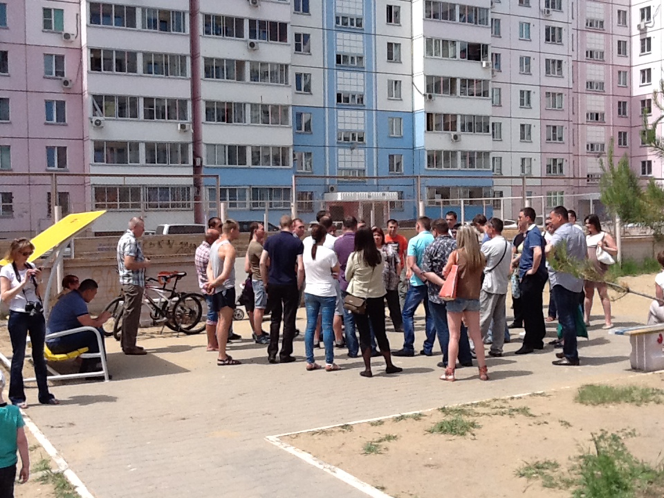 Собрание жильцов домов по улице Вахова в Хабаровске переросло в скандал