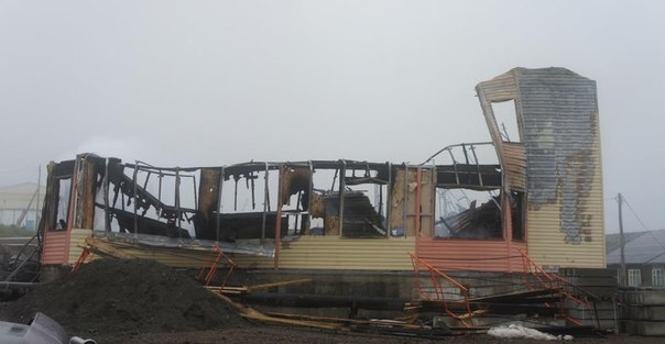 Недостроенный дом сгорел на курильском острове Шикотан