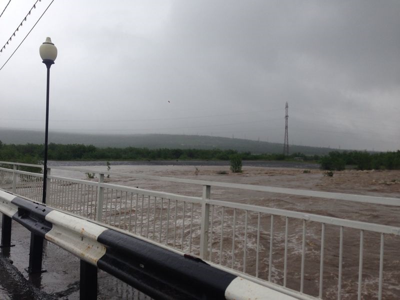 Паводковая ситуация в Тенькинском районе Колымы остается критической