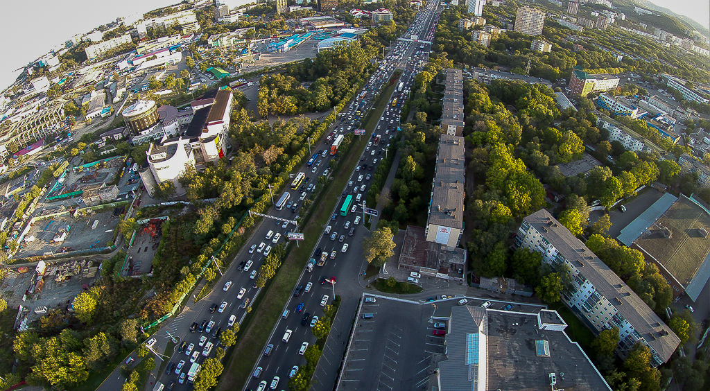 Автомобильный коллапс во Владивостоке может продлиться почти до зимы