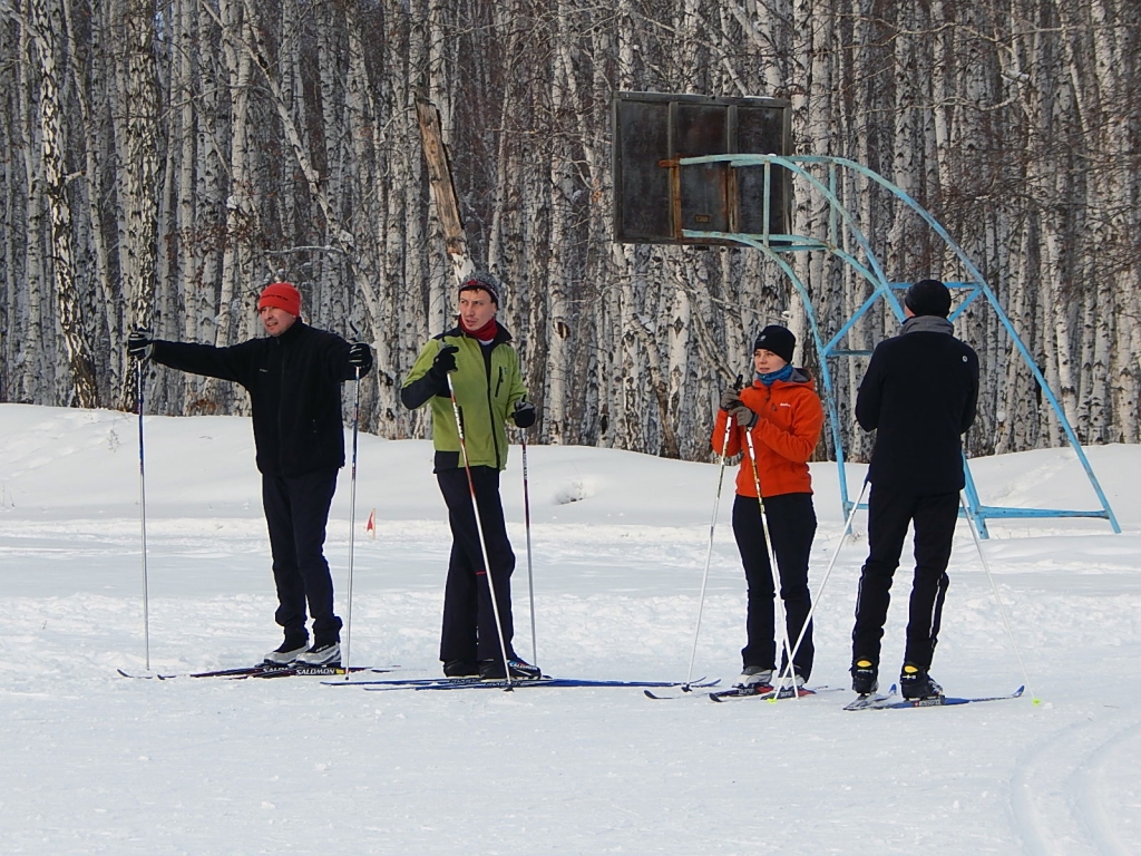 Сотни людей ежедневно приезжают на лыжную трассу ИрГАУ в Иркутском районе