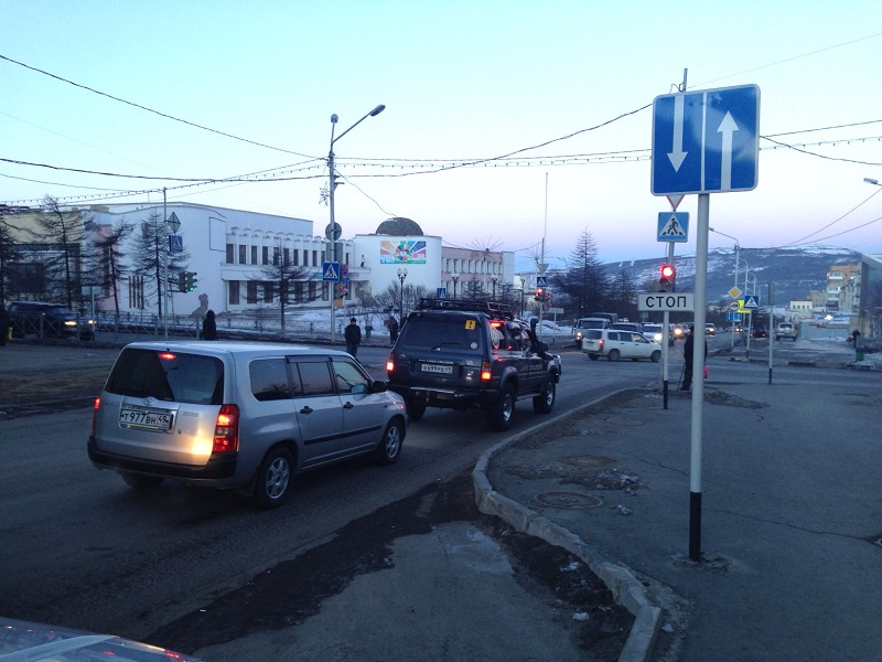 На новый дорожный знак жалуются автомобилисты Магадана