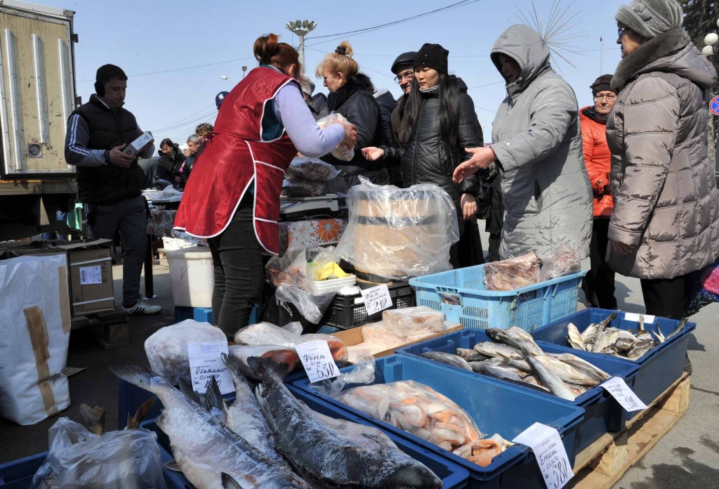 Рыбу по доступной цене предложат на ярмарке в Южно-Сахалинске