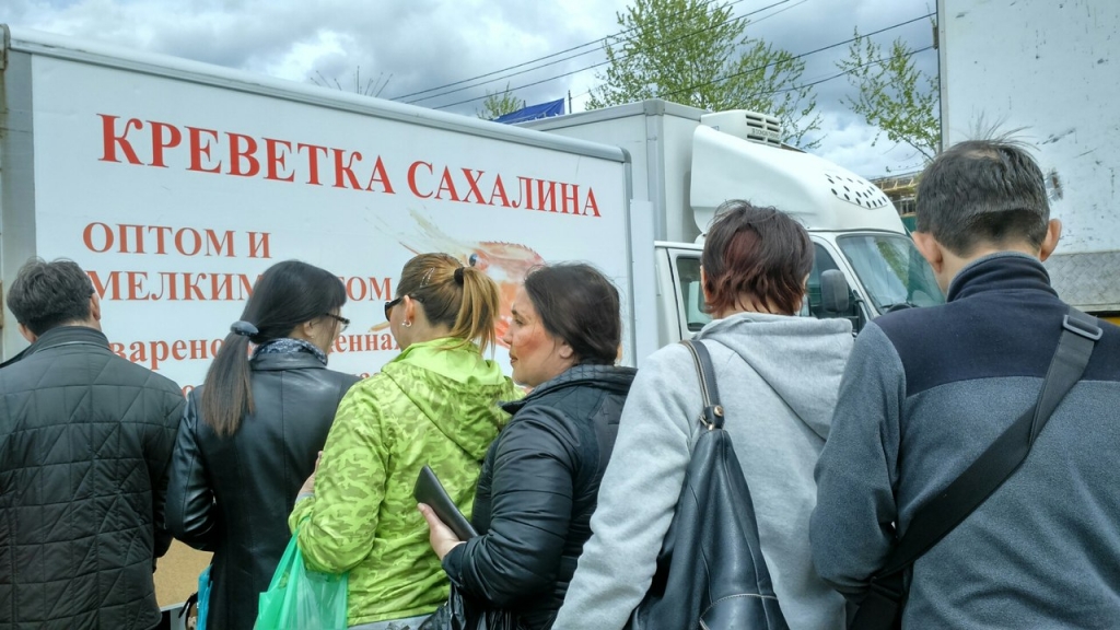Бесплатно предоставляют торговые места один раз в неделю в Южно-Сахалинске