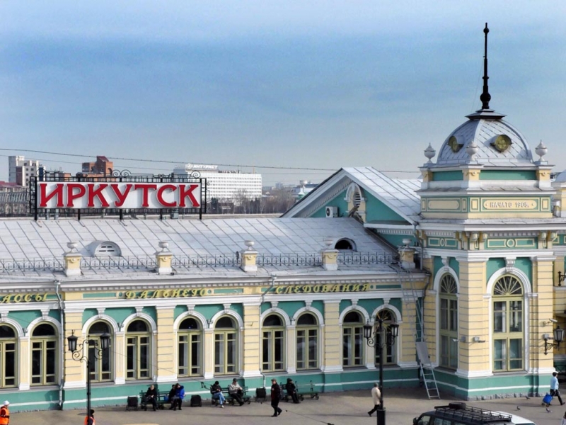 На вокзале Иркутска теперь можно сыграть в теннис или в бильярд