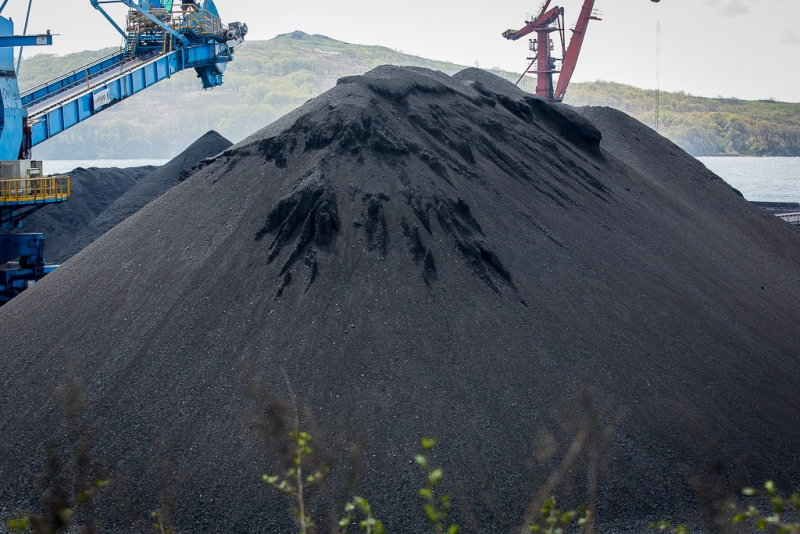 Перевалка угля в порту Посьет