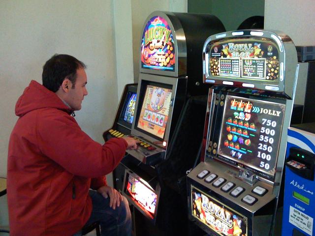 В казино онлайн игровые автоматы от  азиатских производителей выходят на рынок