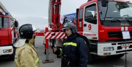 Выставка пожарной техники развернулась сегодня на центральной площади Владивостока Геннадий Шишкин