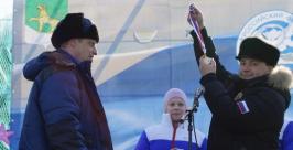 Глава Владивостока вручает медаль Сергею Евтухову Анна Степанкина