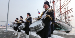 Барабанщицы - неотъемлемая часть парада Антон Балашов