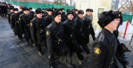В церемонии приняли участие военные моряки флота Антон Балашов