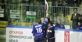 Миклушевский передал факел в музей команды Сергей Ланин, РИА PrimaMedia