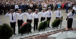Возложение венков Антон Балашов, РИА PrimaMedia