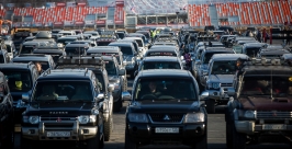 Около 150 автомобилей марки Pajero приняли участие во флэшмобе Антон Балашов, РИА PrimaMedia
