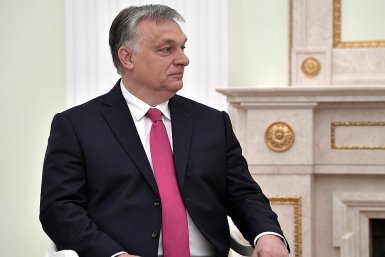 Виктор Орбан сложил с себя полномочия главы правительства Венгрии и покинул пост