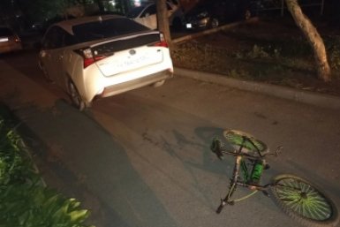 Десятилетний мальчик пострадал под колёсами Toyota Prius во дворе во Владивостоке