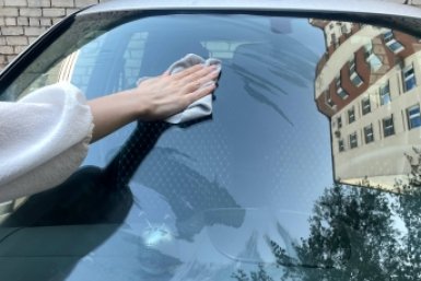 Протираю стекла авто этим - капли дождя и пыль отлетают сами: останутся чистыми до самой зимы