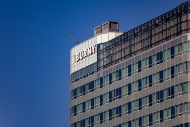 От капсулы до резиденции — 10 главных фактов о ценах на жилье во время ВЭФ-2026