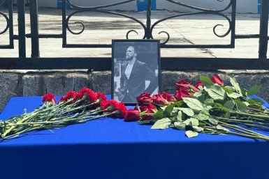 Два мемориала в память об Эдуарде Сандлере установили во Владивостоке Приморский баскетбольный клуб &quotДинамо&quot (Владивосток)