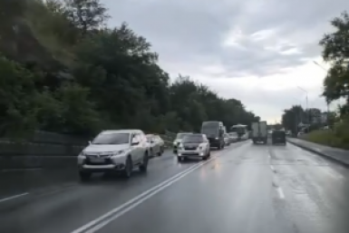 ДТП на Адмирала Юмашева вызвало серьёзную пробку во Владивостоке