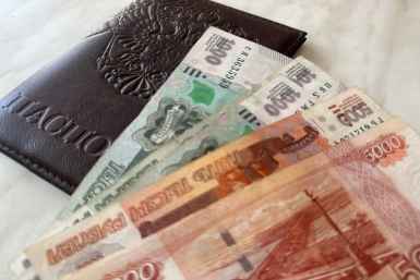 За 5 лет брака – 5 000 рублей, за 10 лет – 10 000: новые выплаты всем россиянам