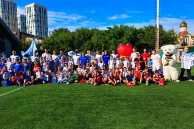 Общее фото после награждения Яна Гайдук, ИА PrimaMedia