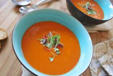 Забыла про скучные супы - готовлю этот сырный: курица, сливки и сыр превращают обычный обед в праздник