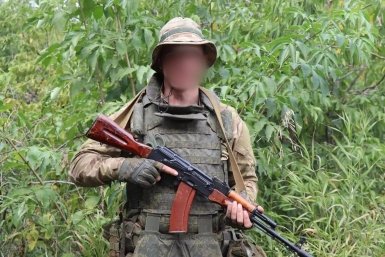Ни в огне не горит, ни в воде не тонет: &quotОмон&quot эвакуировал товарищей с поля боя Филипп Харченко 