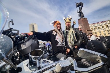 Приморье закрыло мотосезон: во Владивостоке собрались полторы тысячи байкеров Дмитрий Осипчук, ИА PrimaMedia