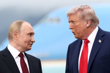 Ракеты КНДР, новый мост с Китаем и возможная встреча Трампа с Путиным: о чём пишут соседи