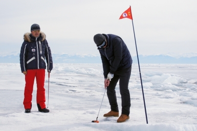 Ice golf