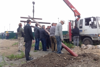 Установка Поклонного креста на Змеинке Дарья Наумец, РИА PrimaMedia