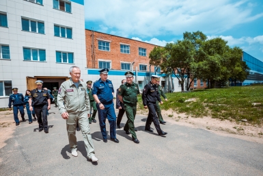 Замминистра обороны РФ Юрий Борисов посетил арсеньевскую авиационную компанию &quotПрогресс&quot Мария Бородина РИА PrimaMedia