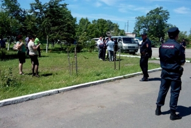 Эвакуация дома в Уссурийске Дмитрий Прокопяк, ИА UssupMedia