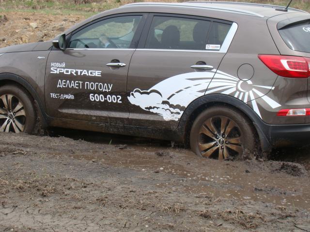 KIA Sportage 2011 года