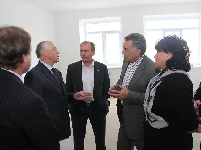 Предложения животноводов рассмотрели приморские парламентарии.
