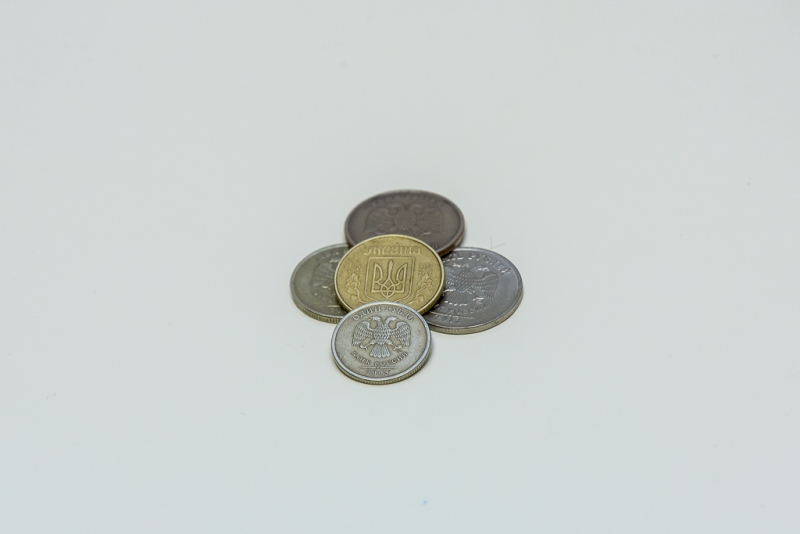 Рецидивист похитил пять коллекционных монет из серебра у нумизмата в Иркутской области