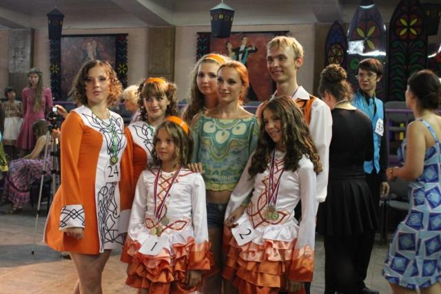 После вручения медалей довольные ребята фотографировались на память