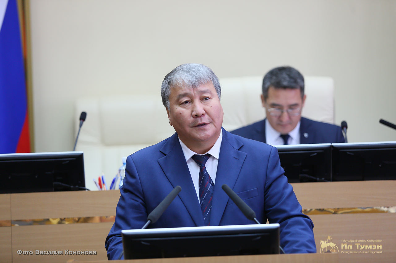 Народные депутаты избрали Александра Жиркова первым зампредом парламента Якутии 