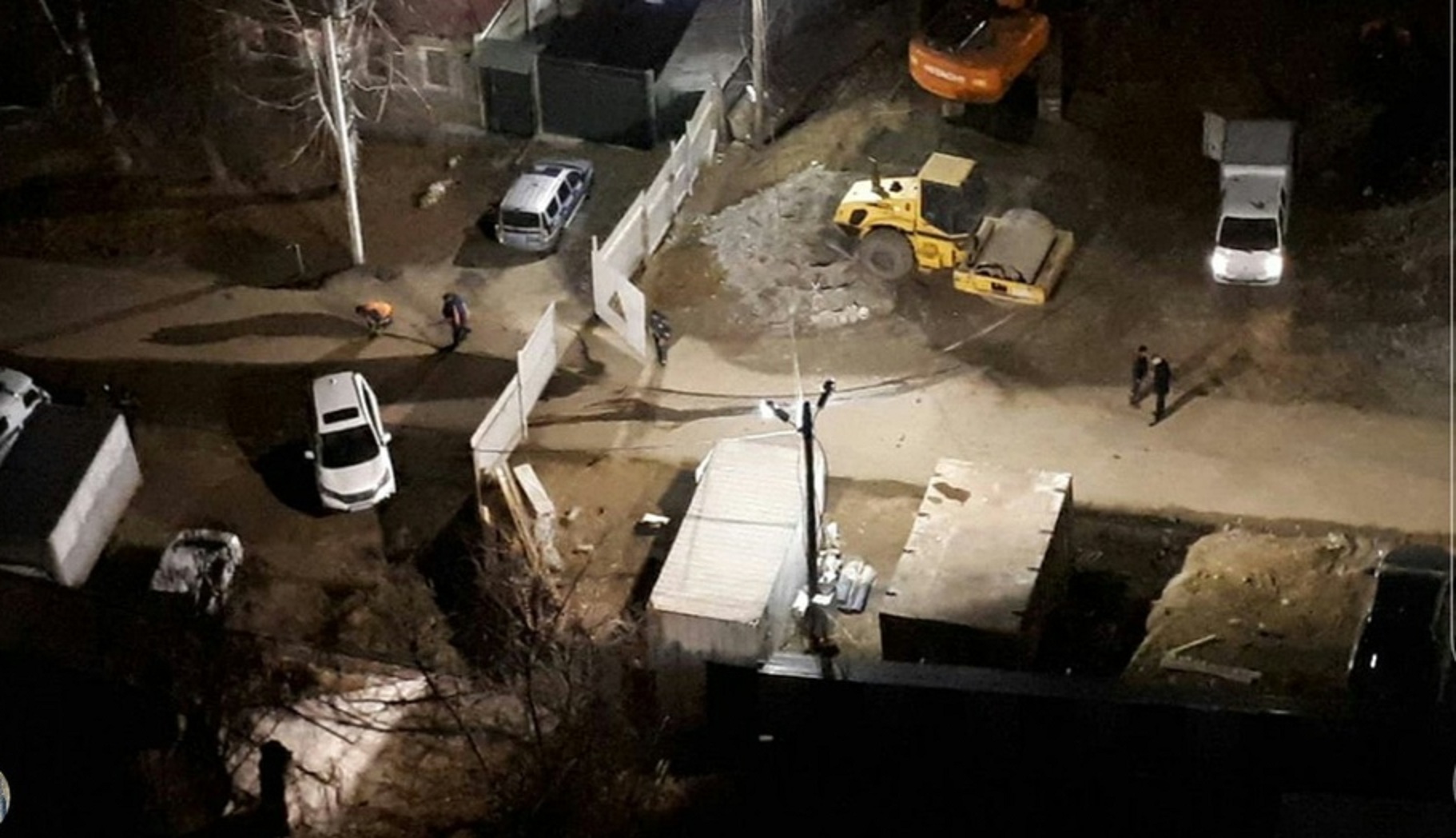 Жильцов дома на улице 4-й Железнодорожной в Иркутске эвакуировали после прорыва трубы