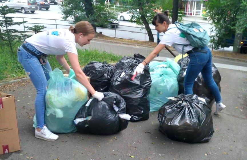 Неразвитый и безопасный: Владивосток приучают к раздельному сбору мусора