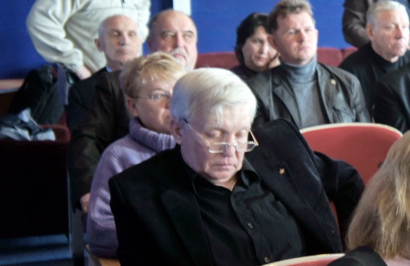 Юрий Тарлавин (на переднем плане)